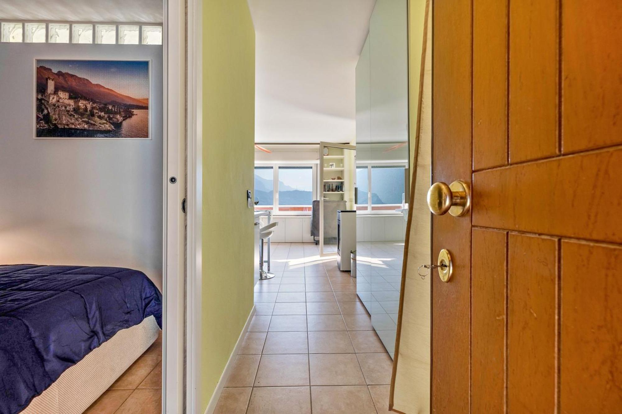 Appartement Casa Sara With Swimming Pool à Riva del Garda Extérieur photo