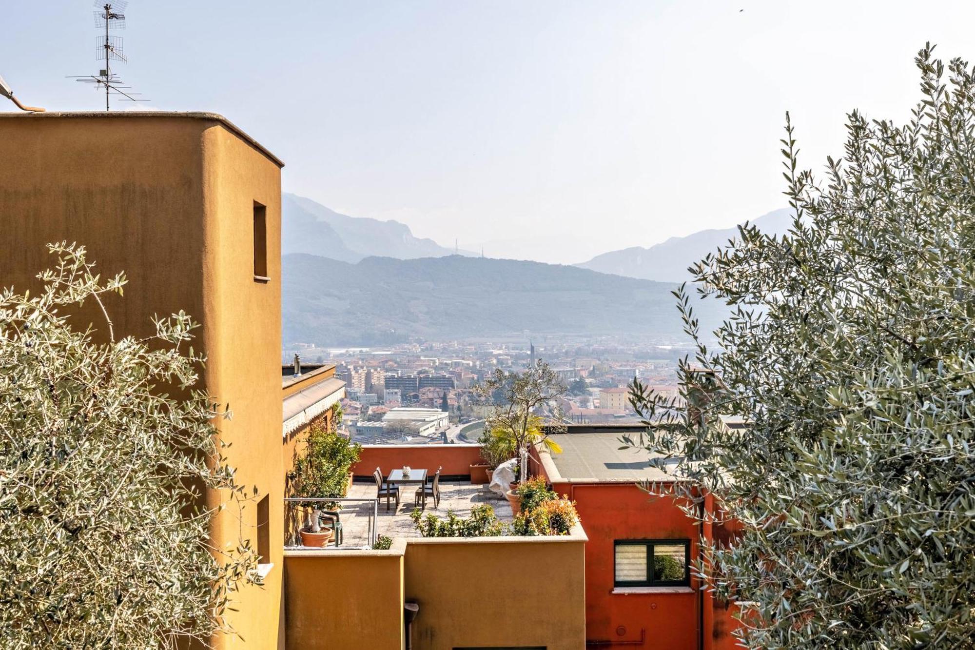 Appartement Casa Sara With Swimming Pool à Riva del Garda Extérieur photo